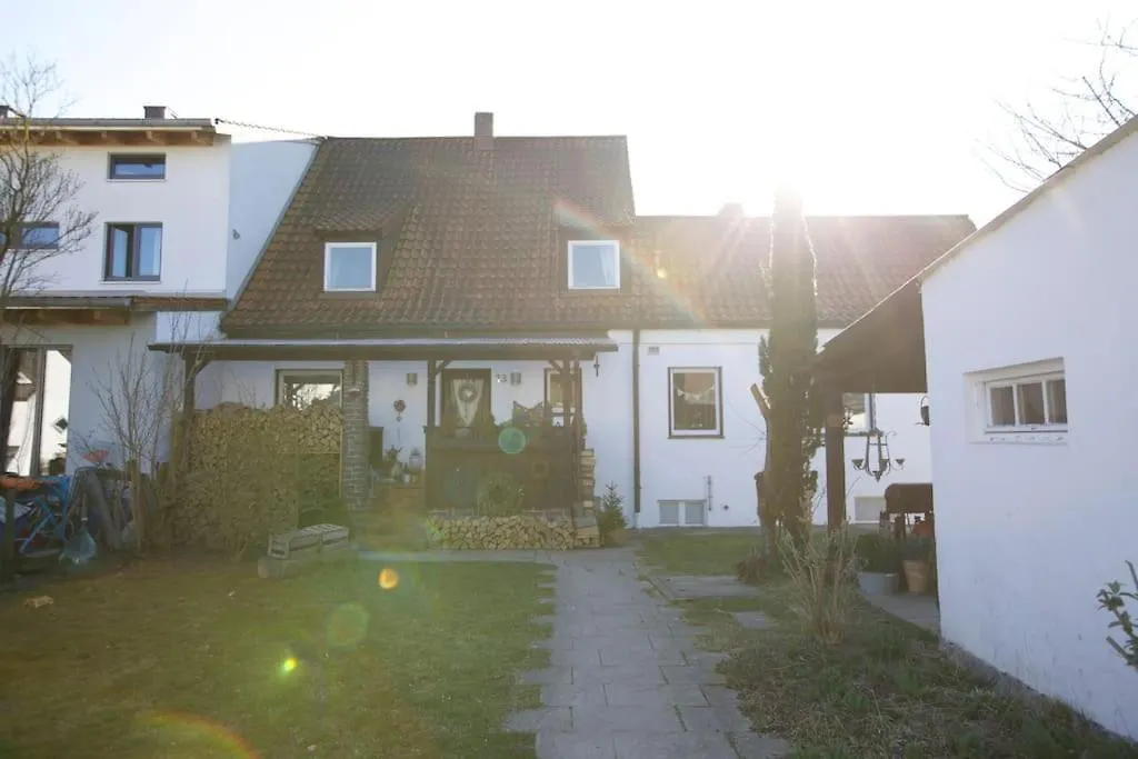 Gemuetliches Haus Mit Holzofen & Garten Apartment Landshut Germany